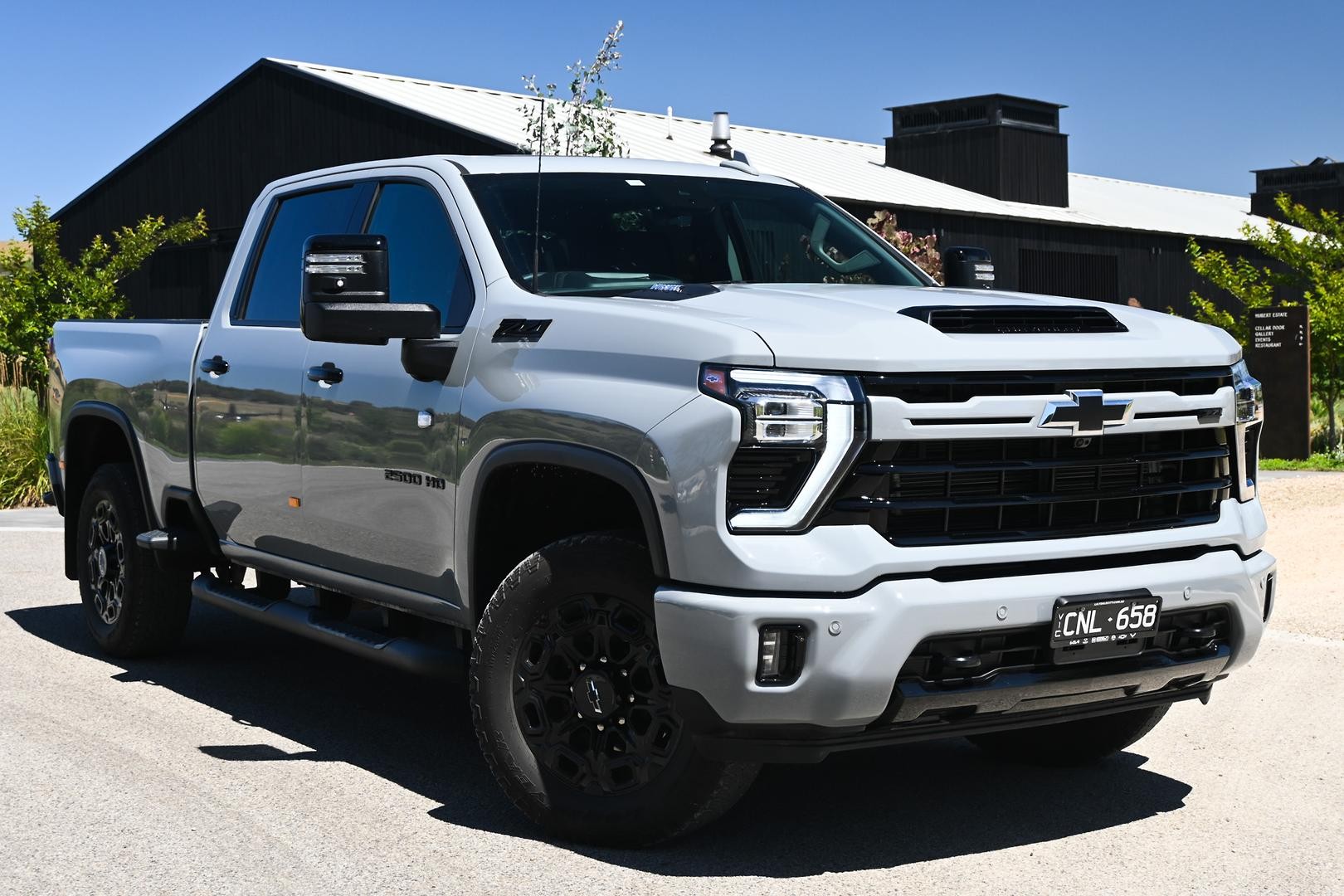 Chevrolet Silverado Hd image 2