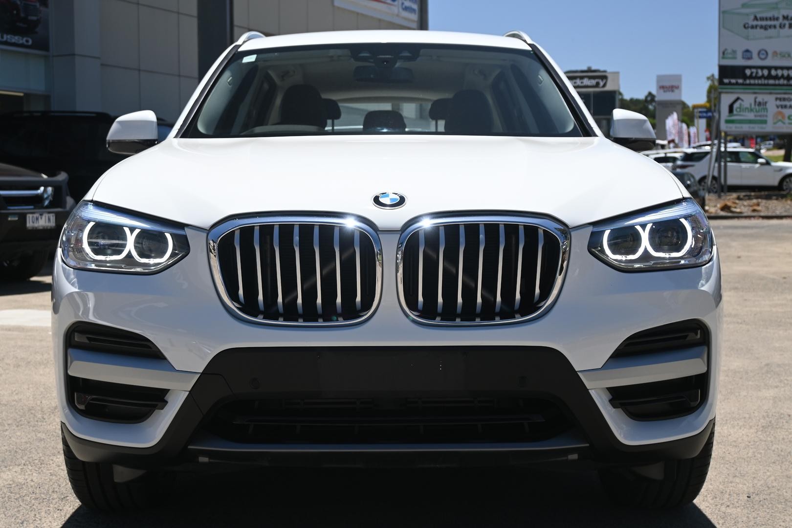 BMW X3 image 2