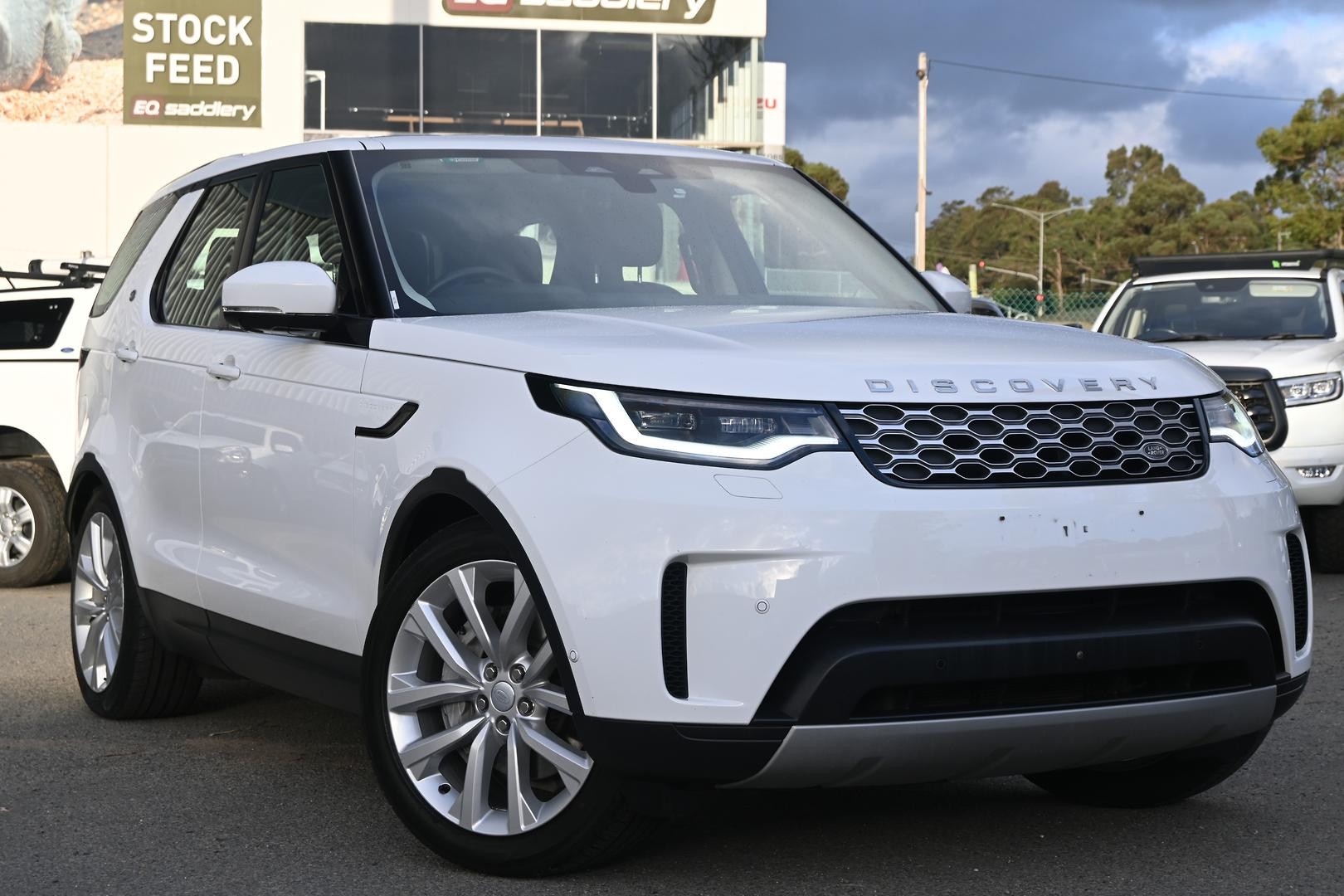 Land Rover Discovery image 1