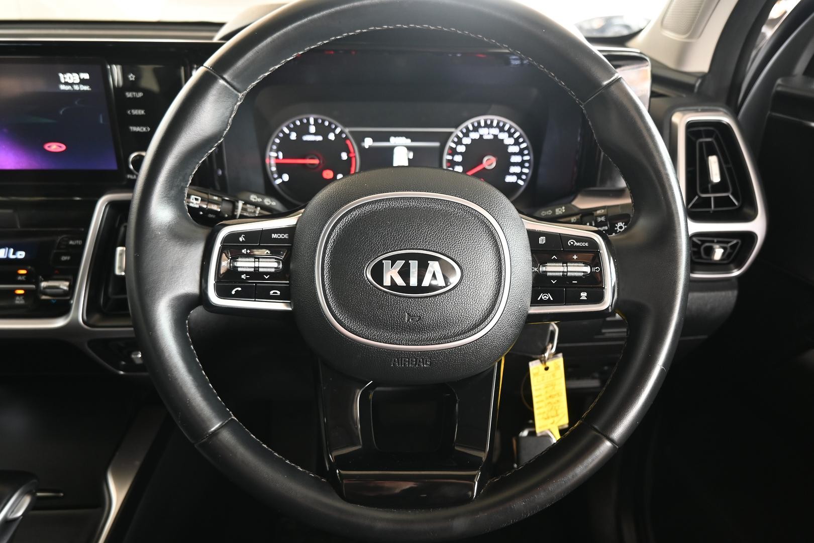 Kia Sorento image 4