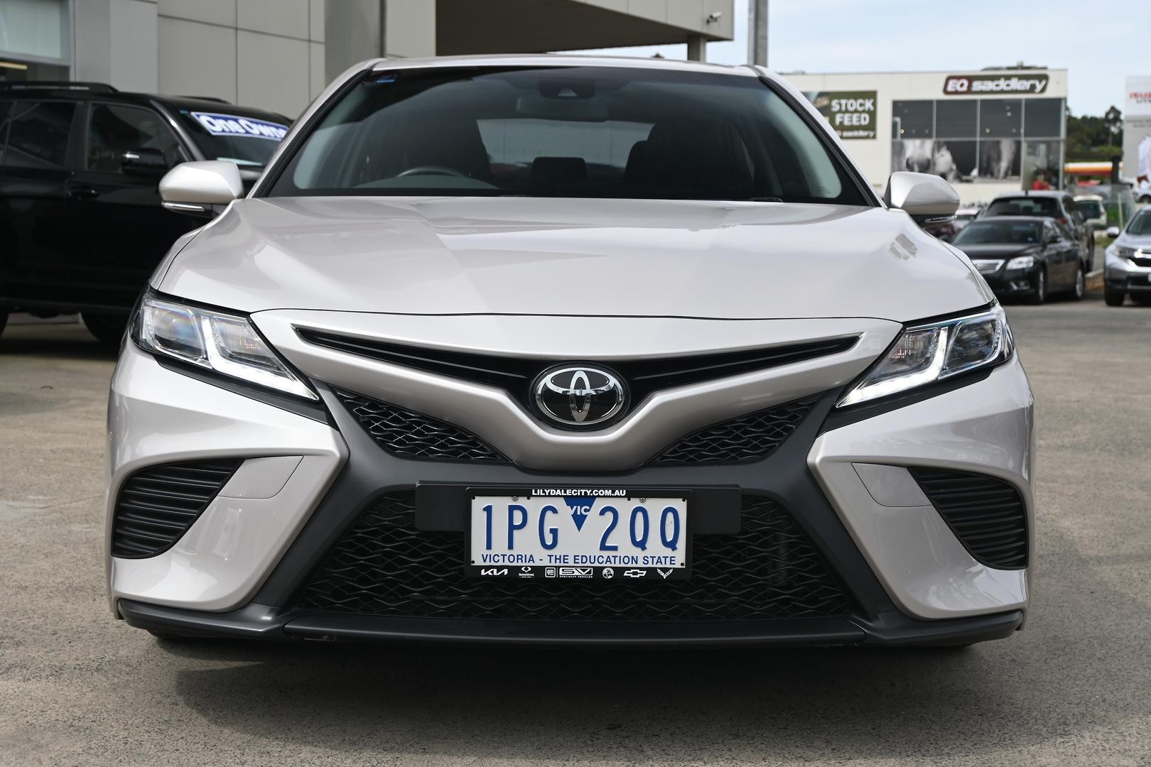 Toyota Camry image 2