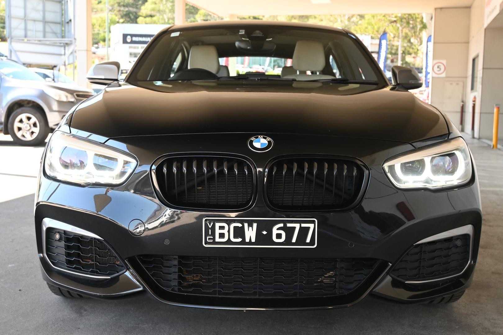 BMW 1 Series image 2