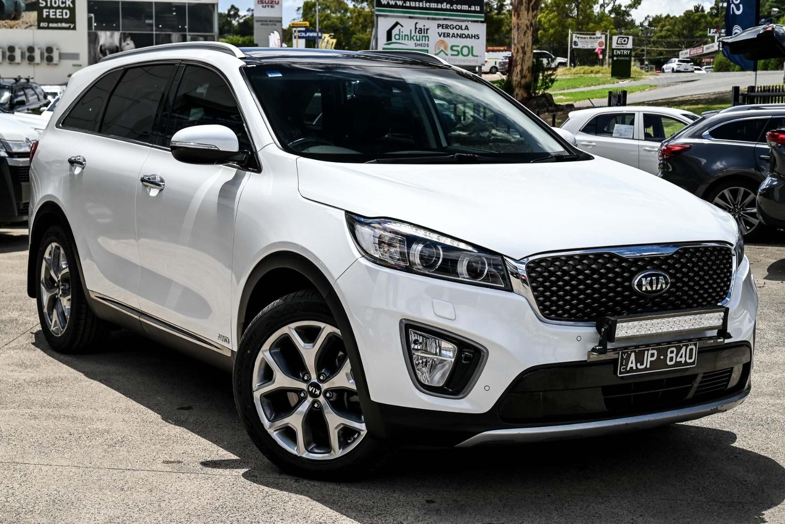 Kia Sorento image 1