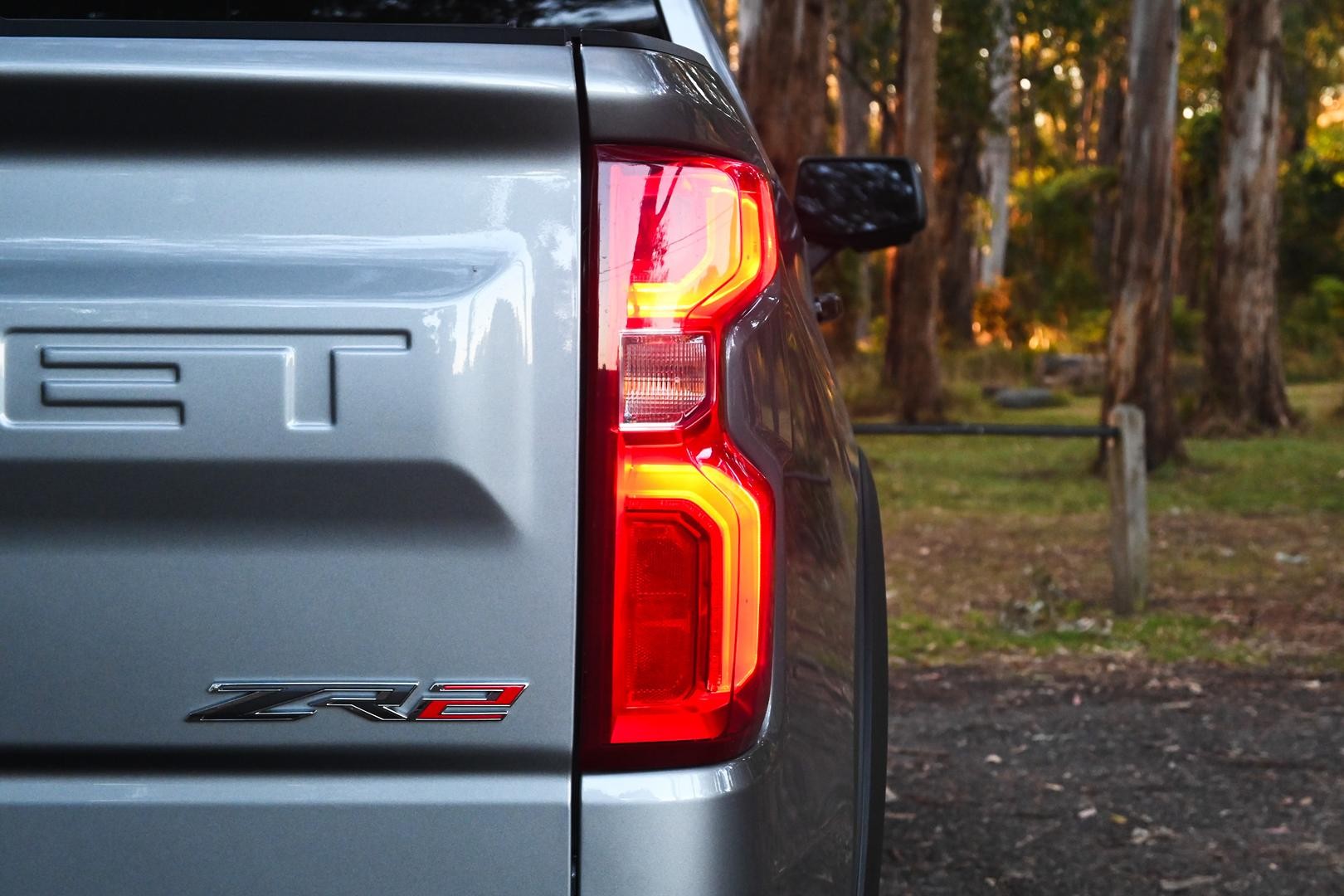 Chevrolet Silverado image 3