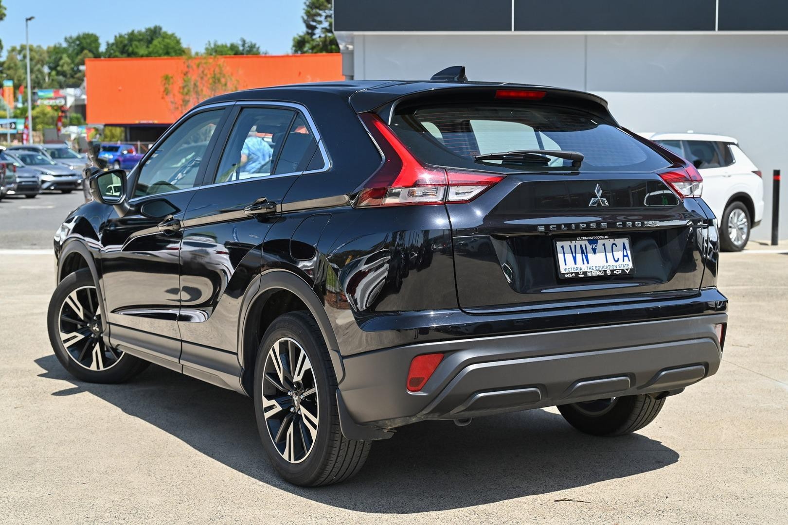 Mitsubishi Eclipse Cross image 3