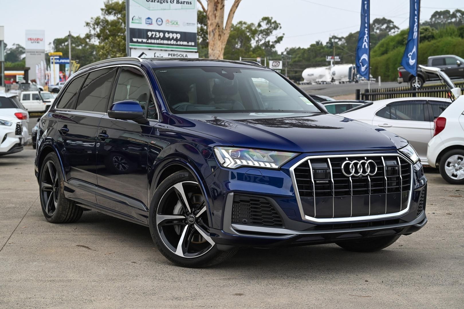 Audi Q7 image 1