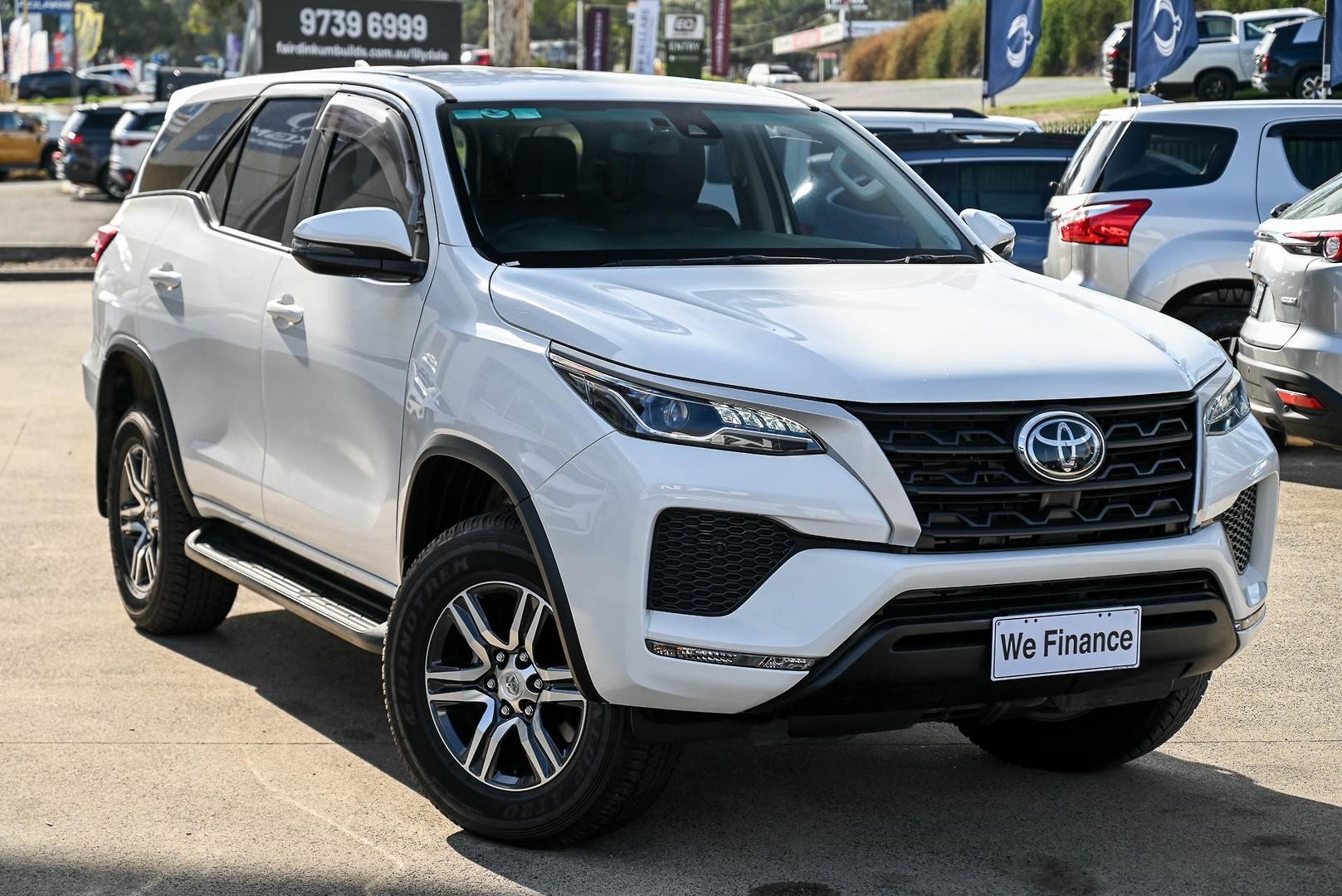Toyota Fortuner image 1