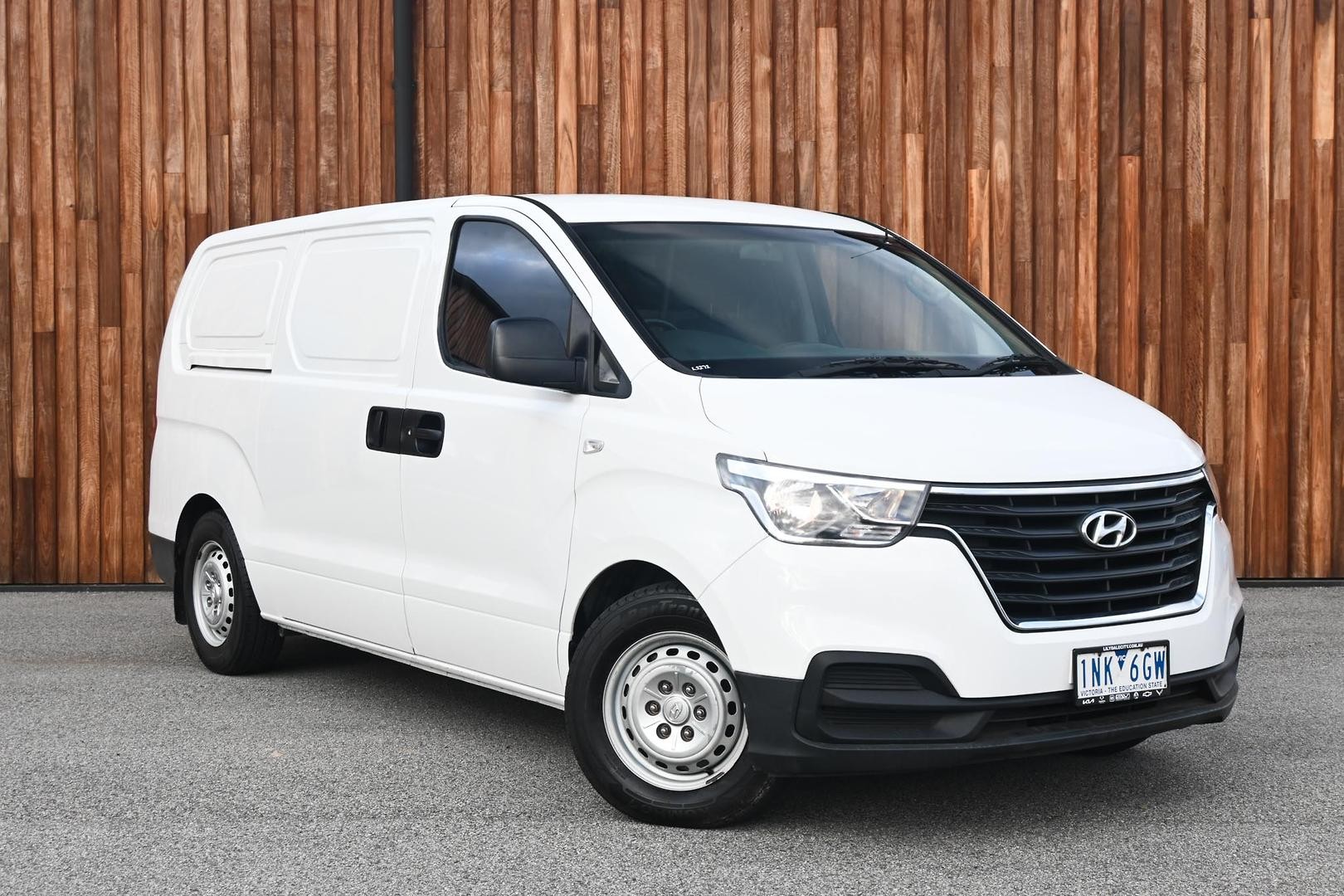 Hyundai Iload image 1