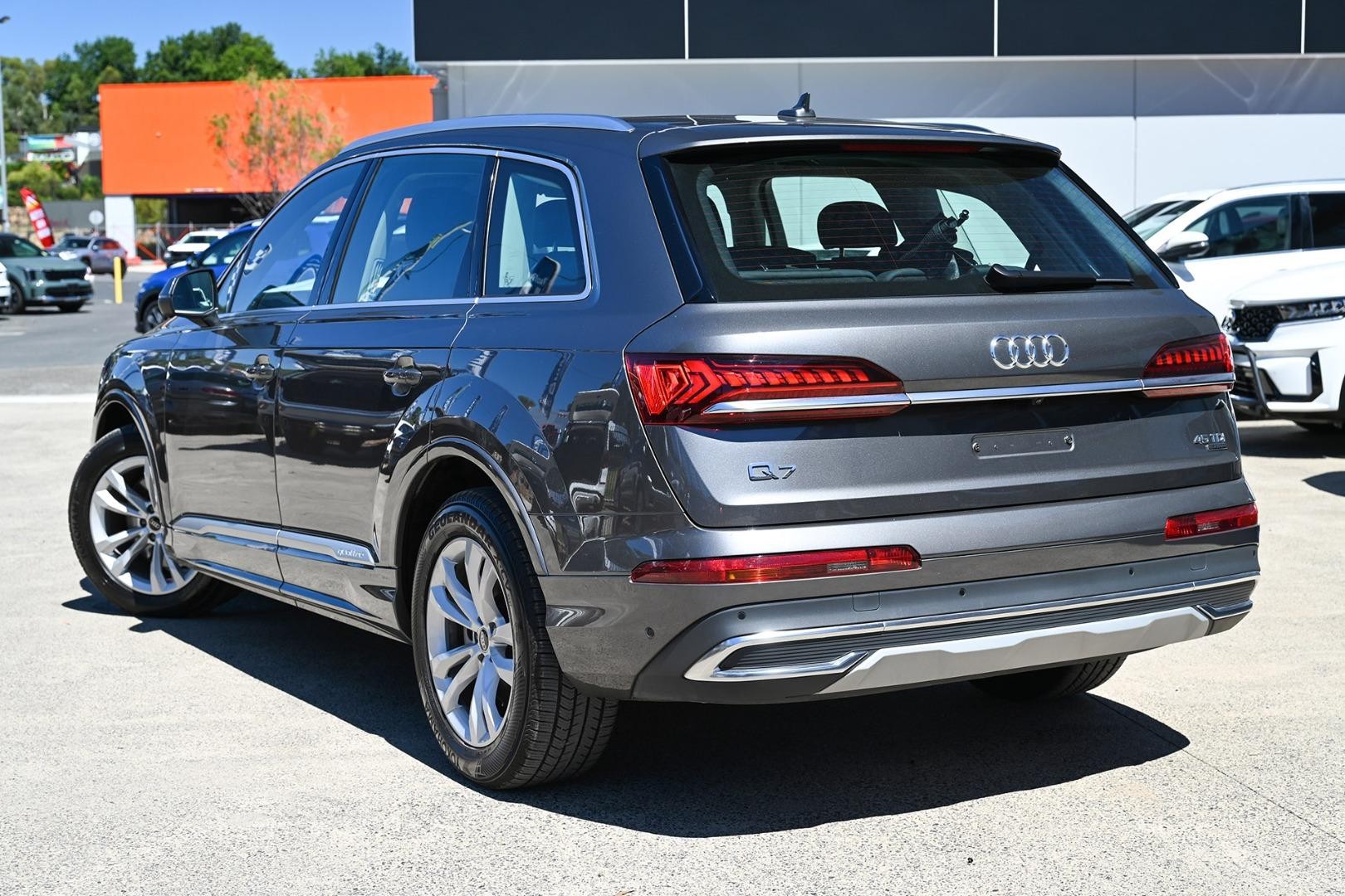 Audi Q7 image 3