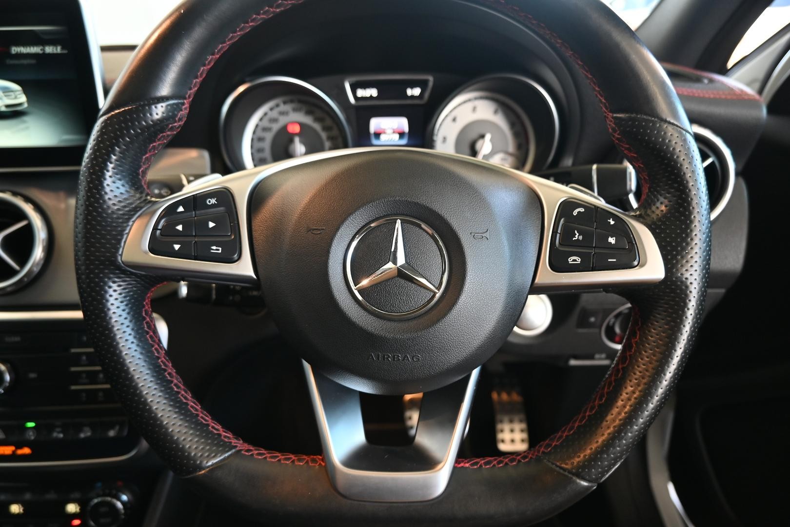 Mercedes Benz Gla-class image 4