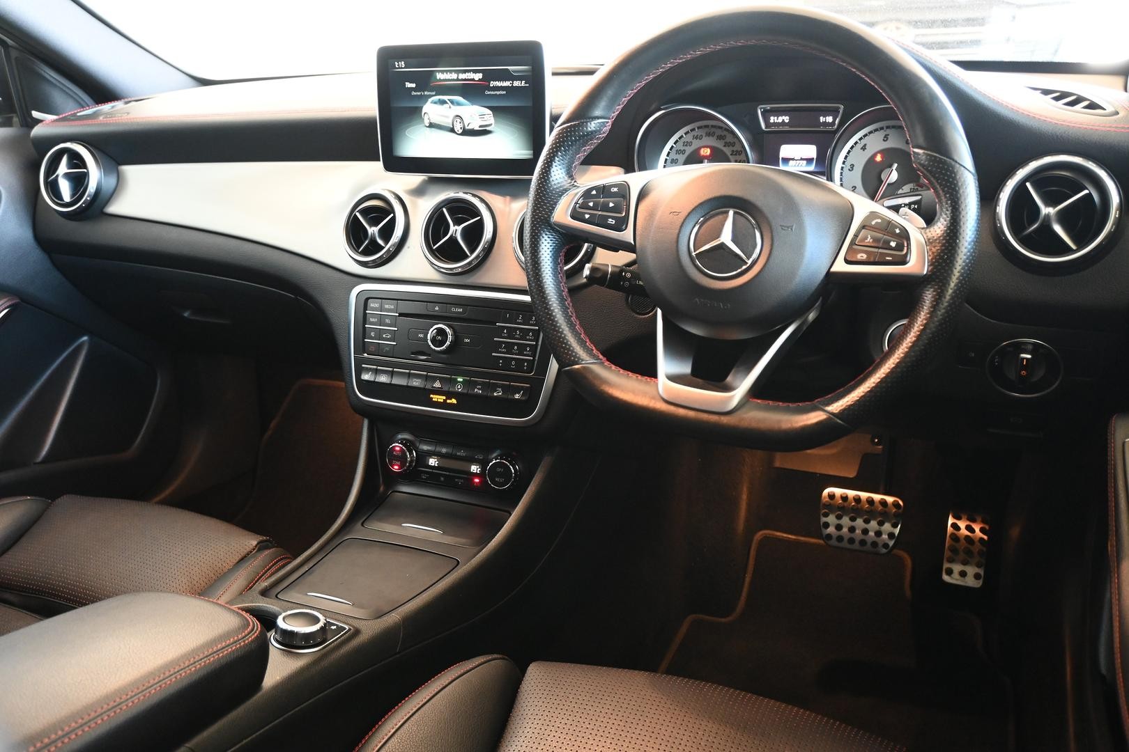 Mercedes Benz Gla-class image 3