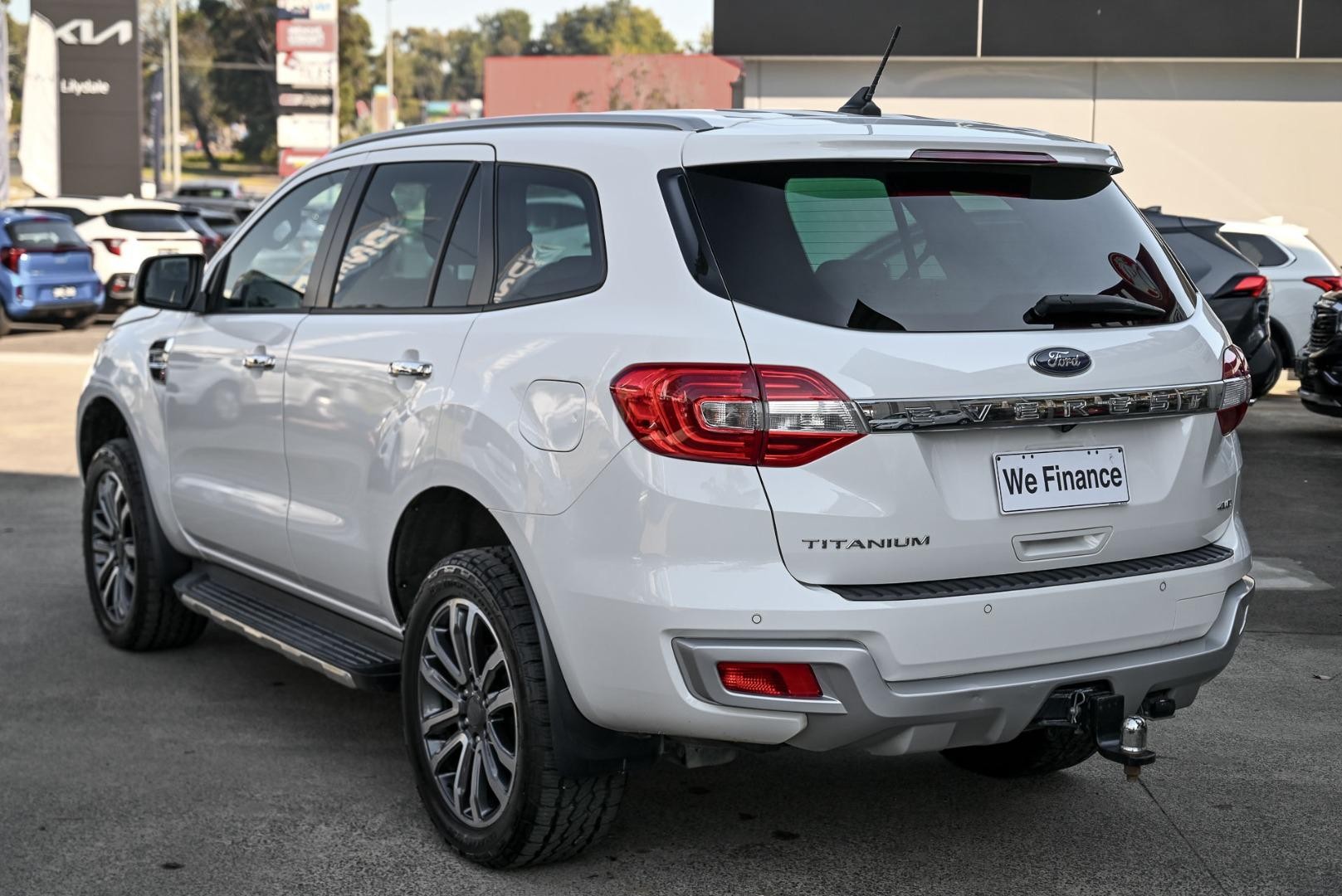 Ford Everest image 4