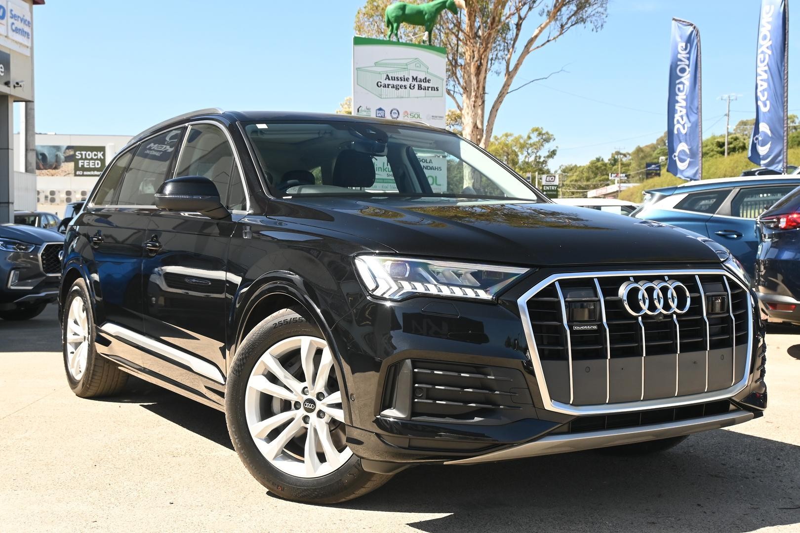 Audi Q7 image 1