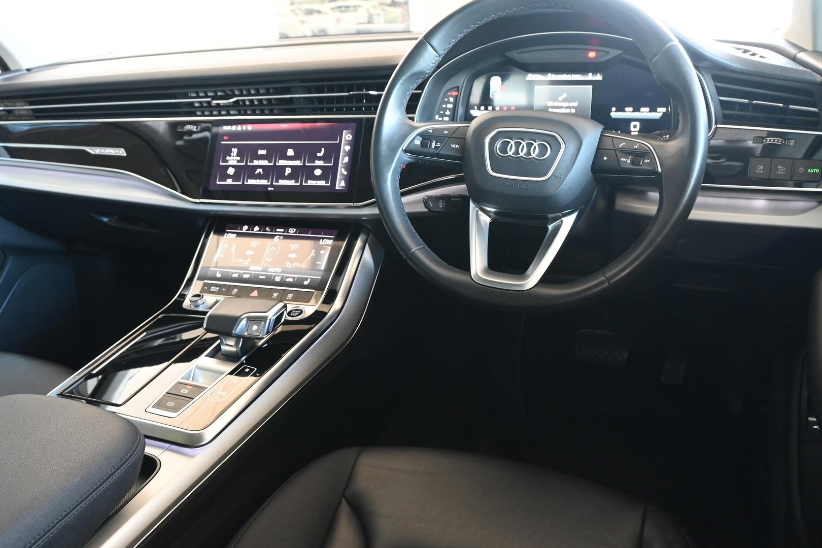 Audi Q7 image 3