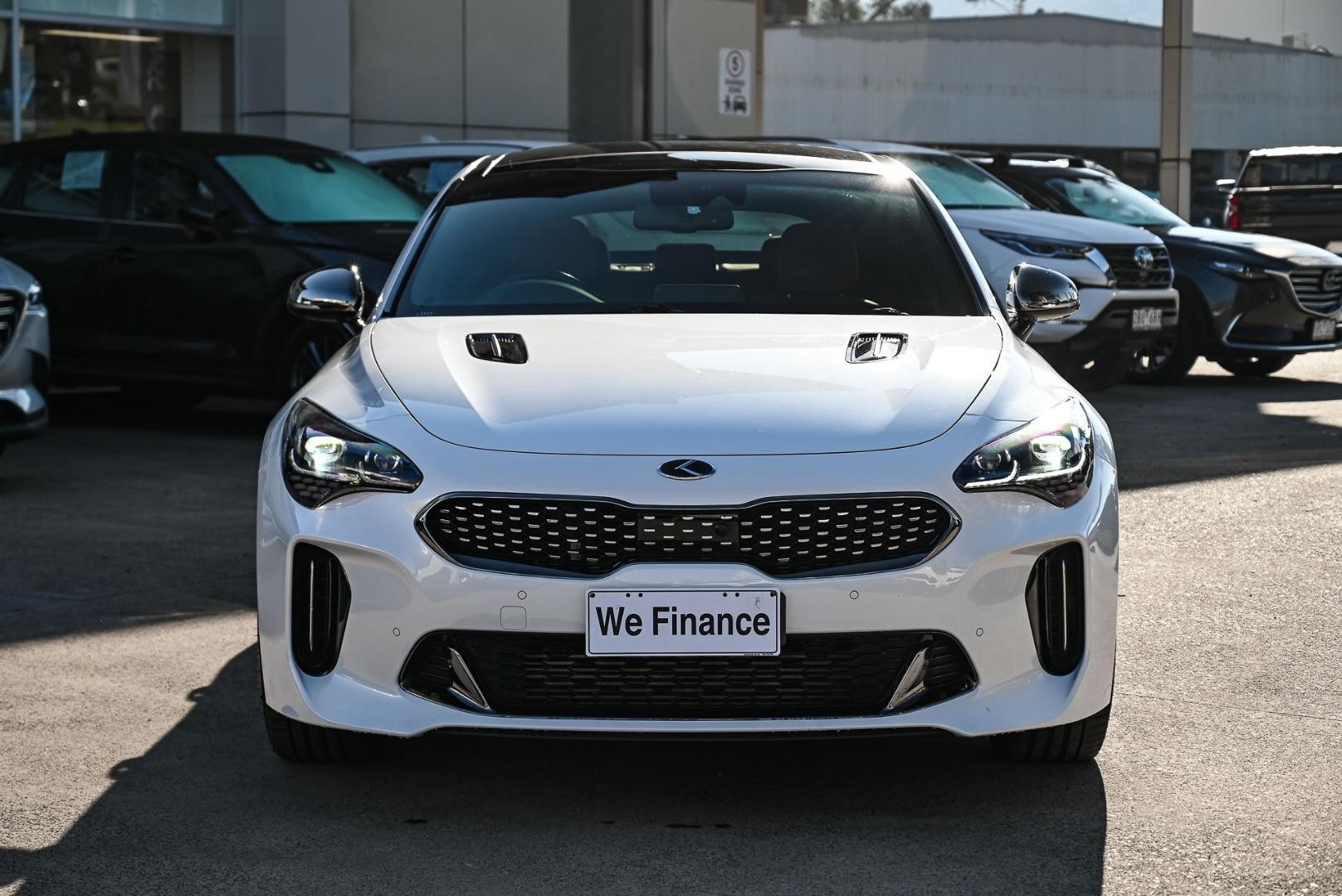 Kia Stinger image 2
