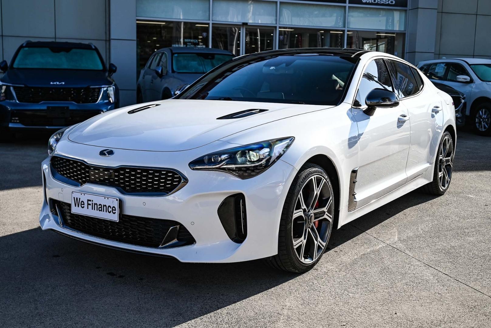 Kia Stinger image 3