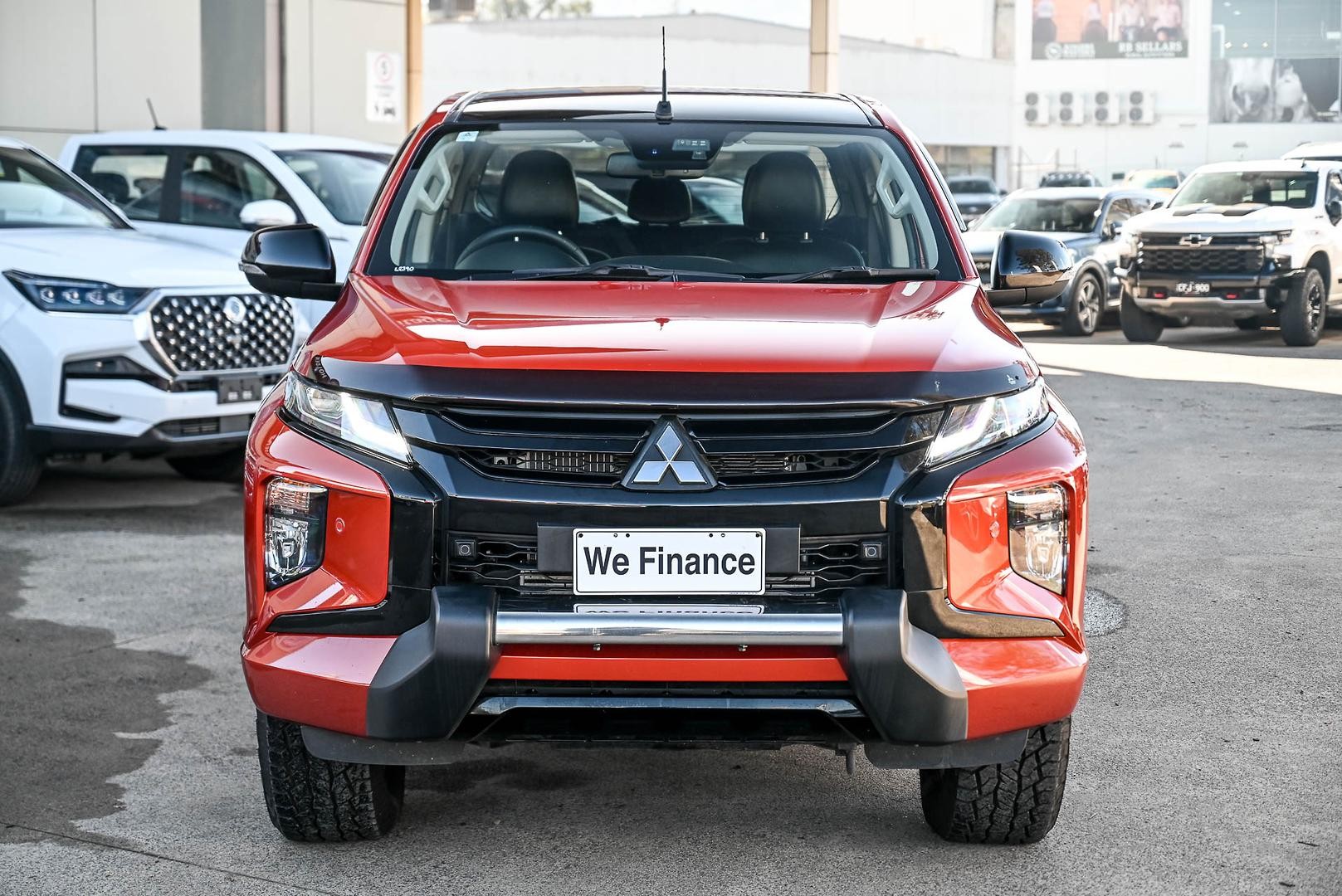 Mitsubishi Triton image 2