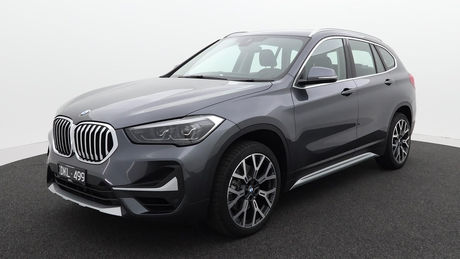 BMW X1 image 1