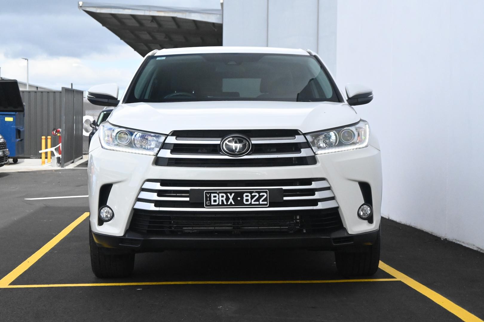 Toyota Kluger image 2