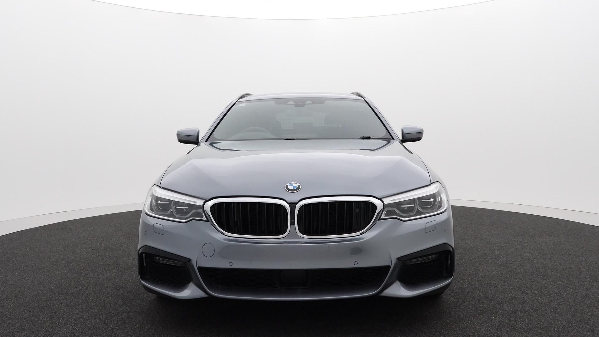 BMW 5 Series image 2