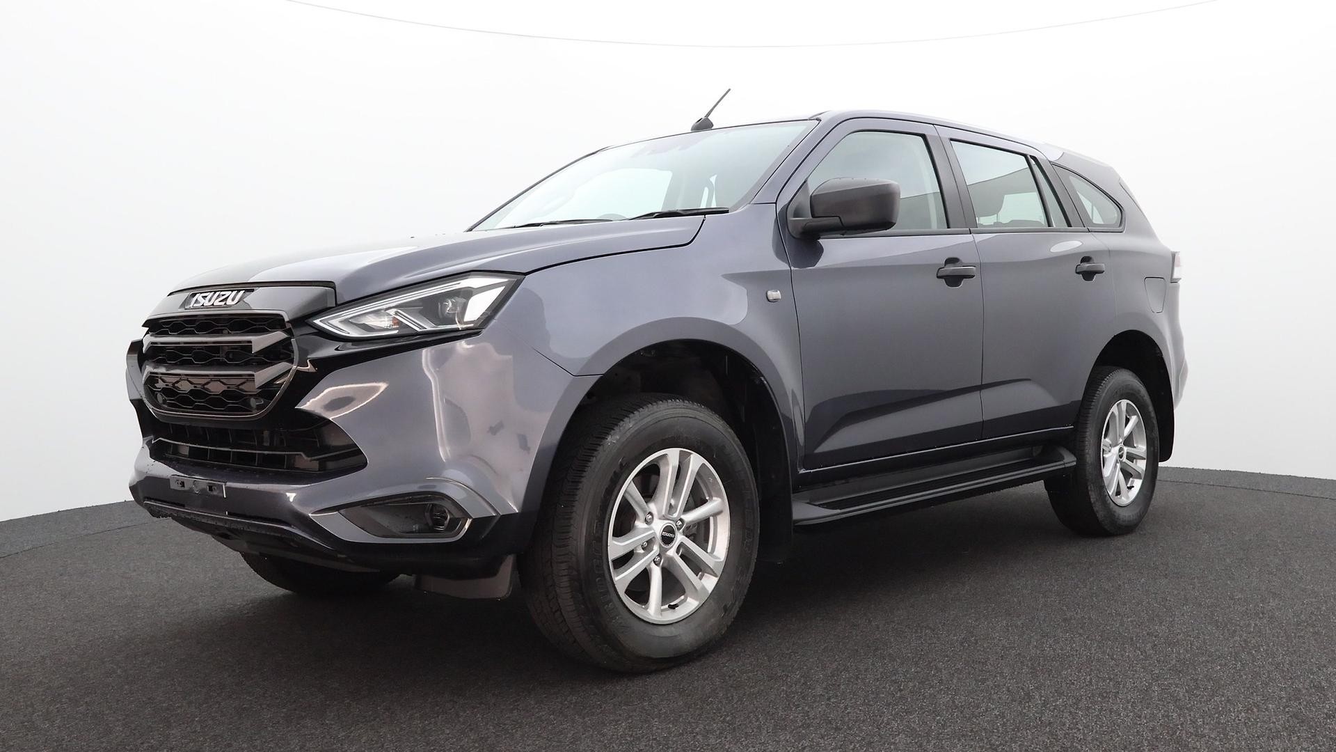 Isuzu Mu-x image 1