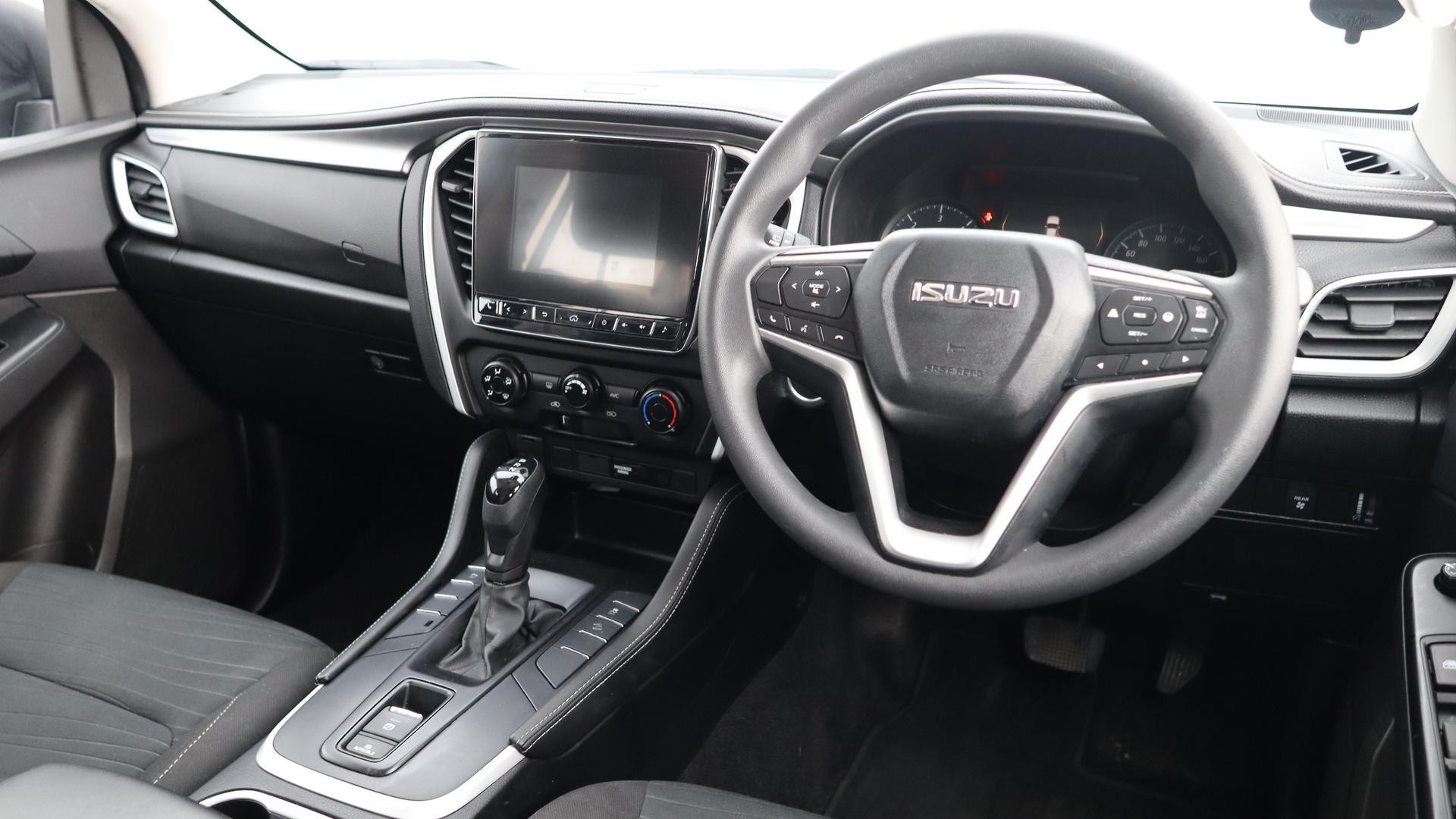 Isuzu Mu-x image 4