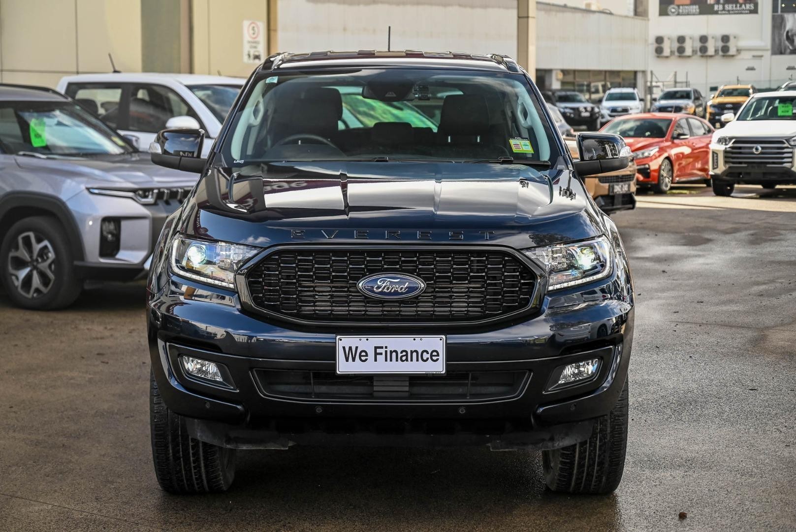 Ford Everest image 2