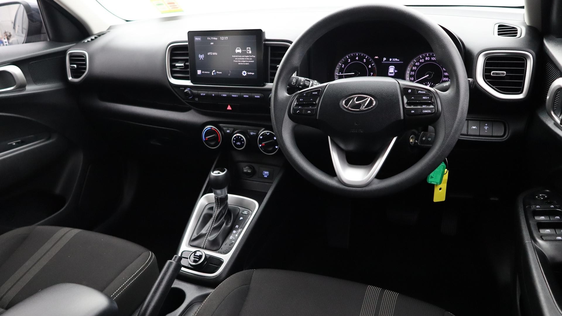 Hyundai Venue image 4