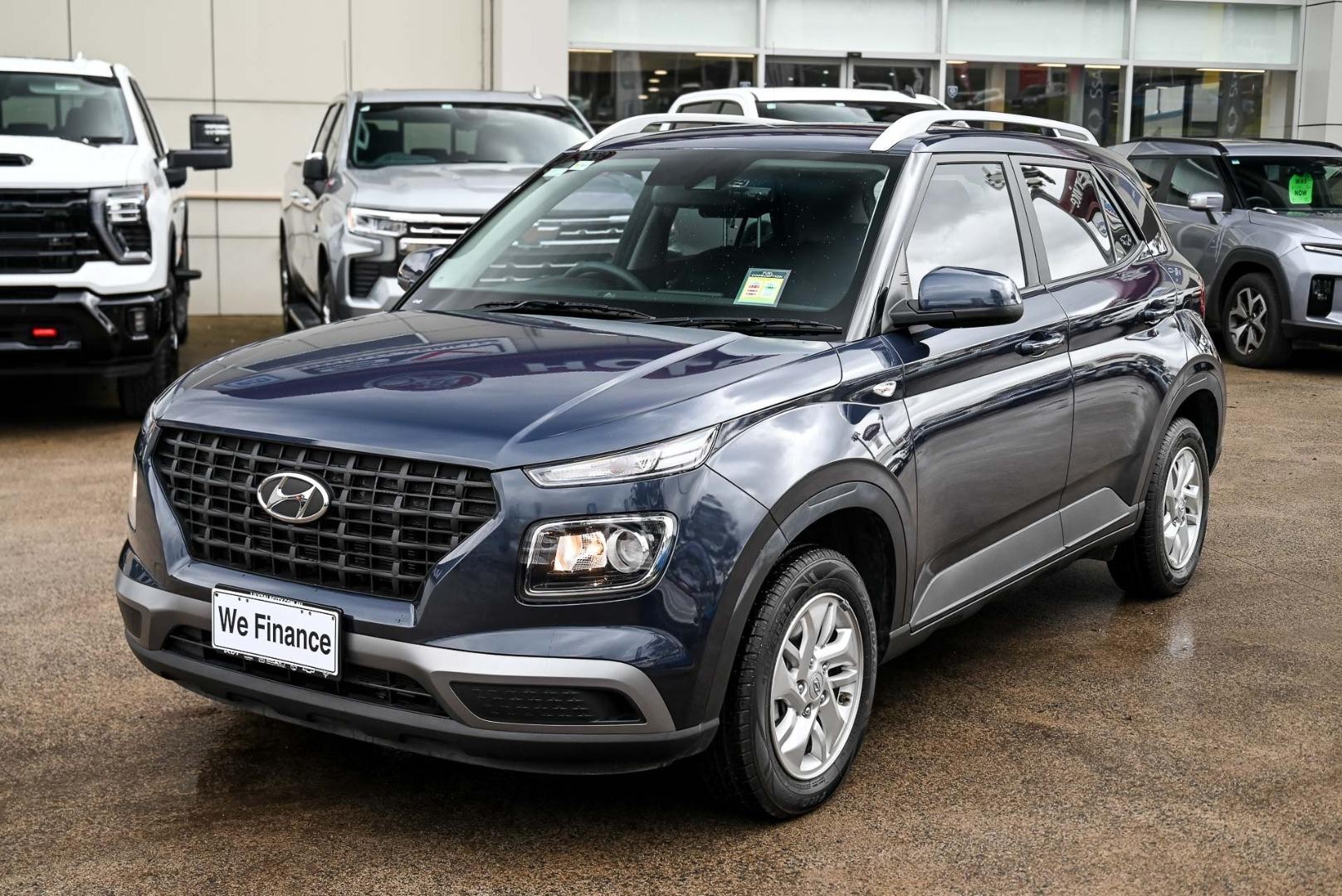 Hyundai Venue image 3