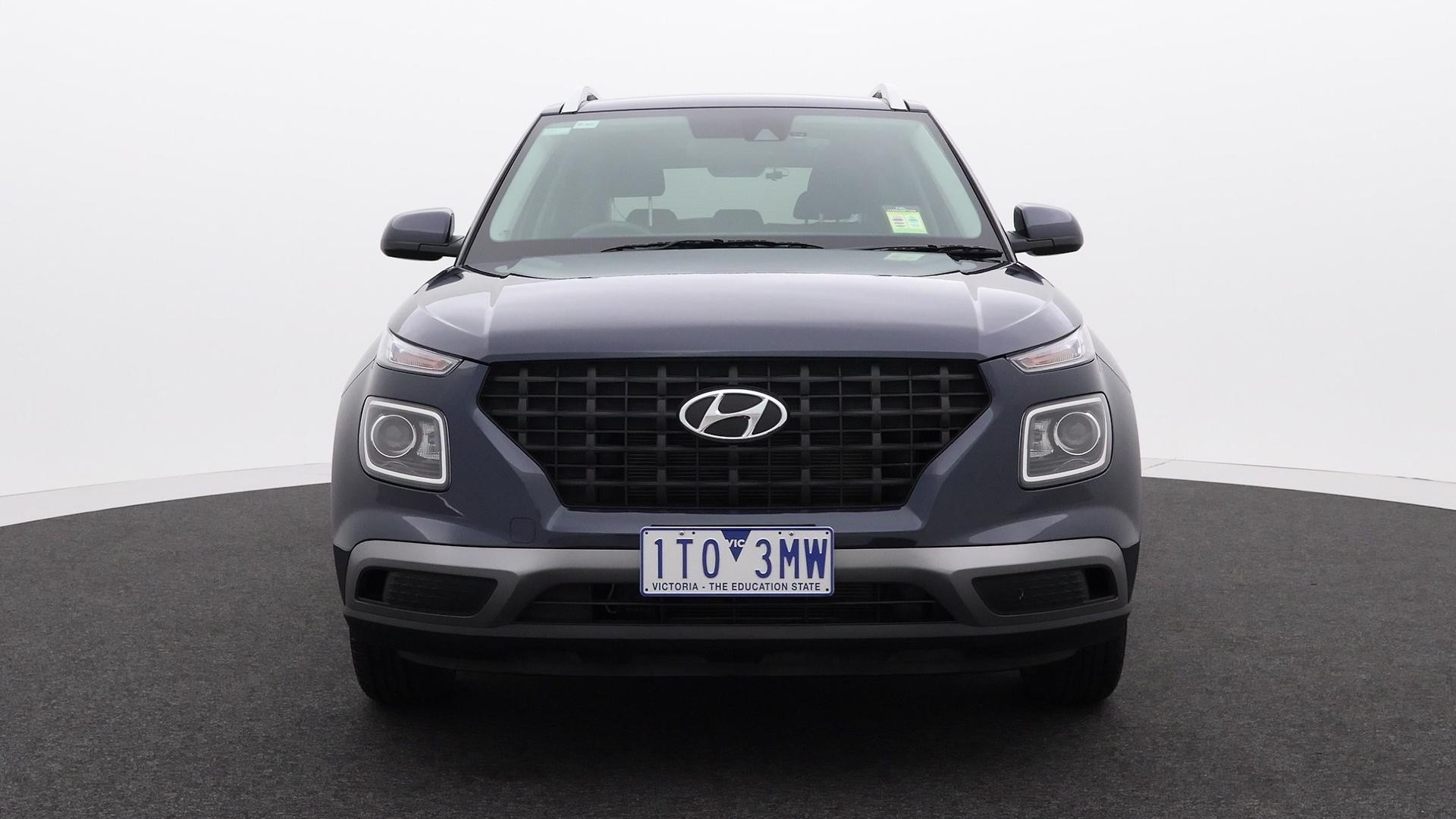 Hyundai Venue image 2