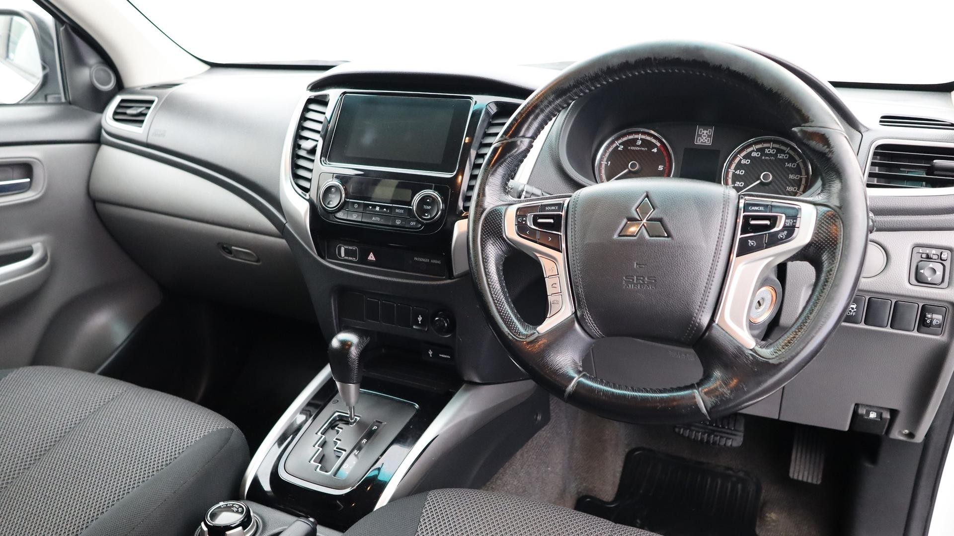 Mitsubishi Triton image 4