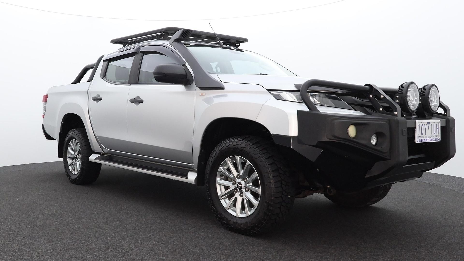 Mitsubishi Triton image 2