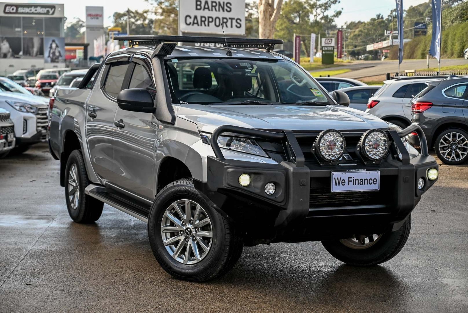 Mitsubishi Triton image 1