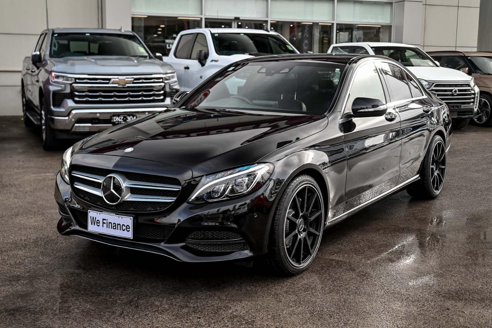 Mercedes Benz C-class image 3