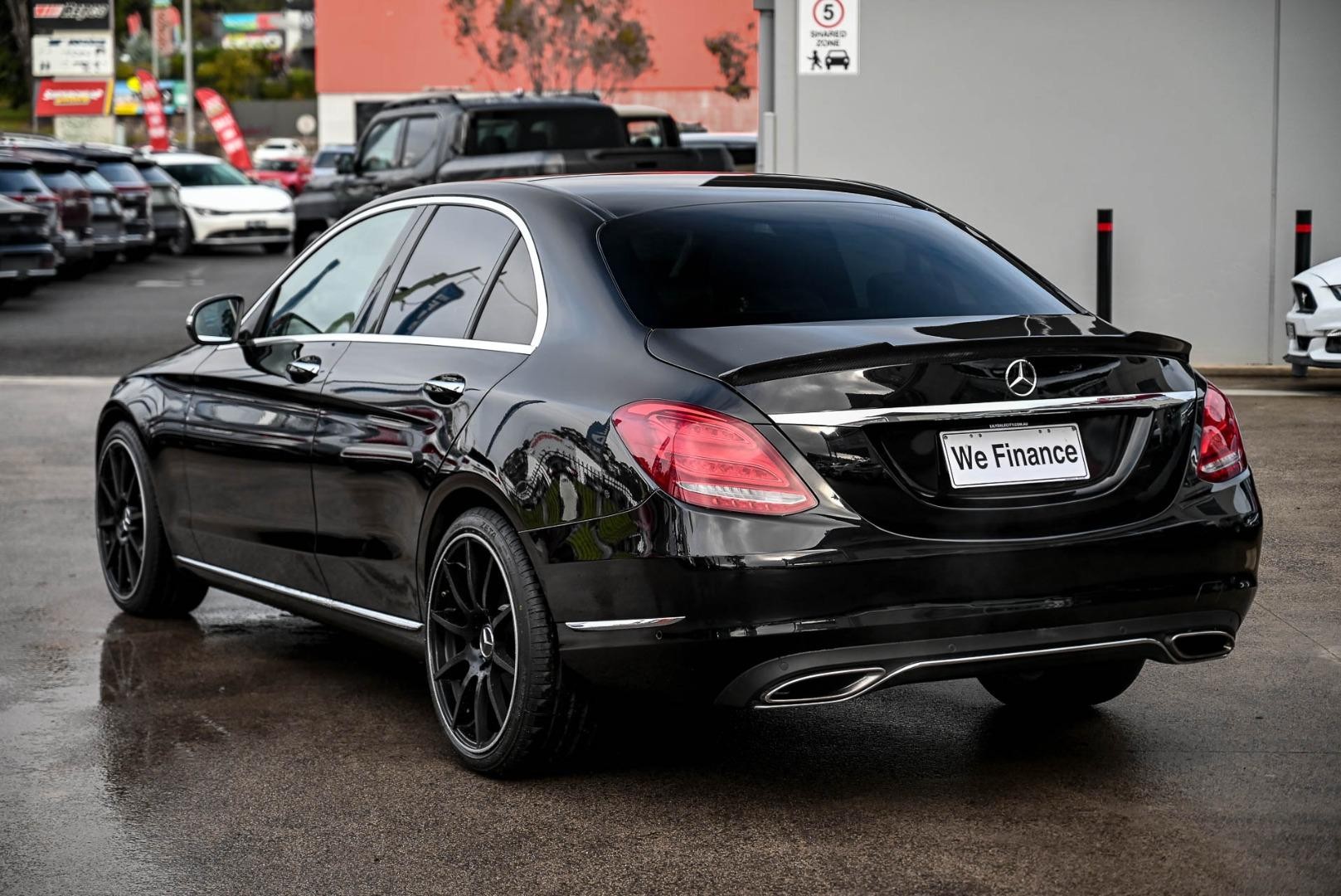 Mercedes Benz C-class image 4