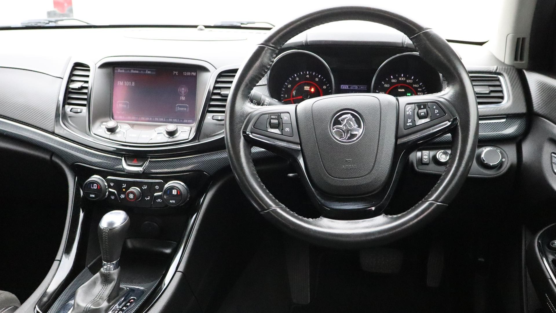 Holden Commodore image 4