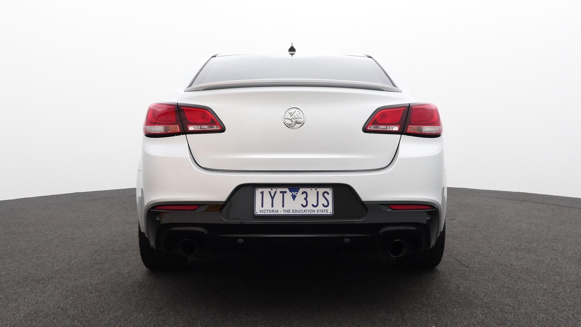 Holden Commodore image 3