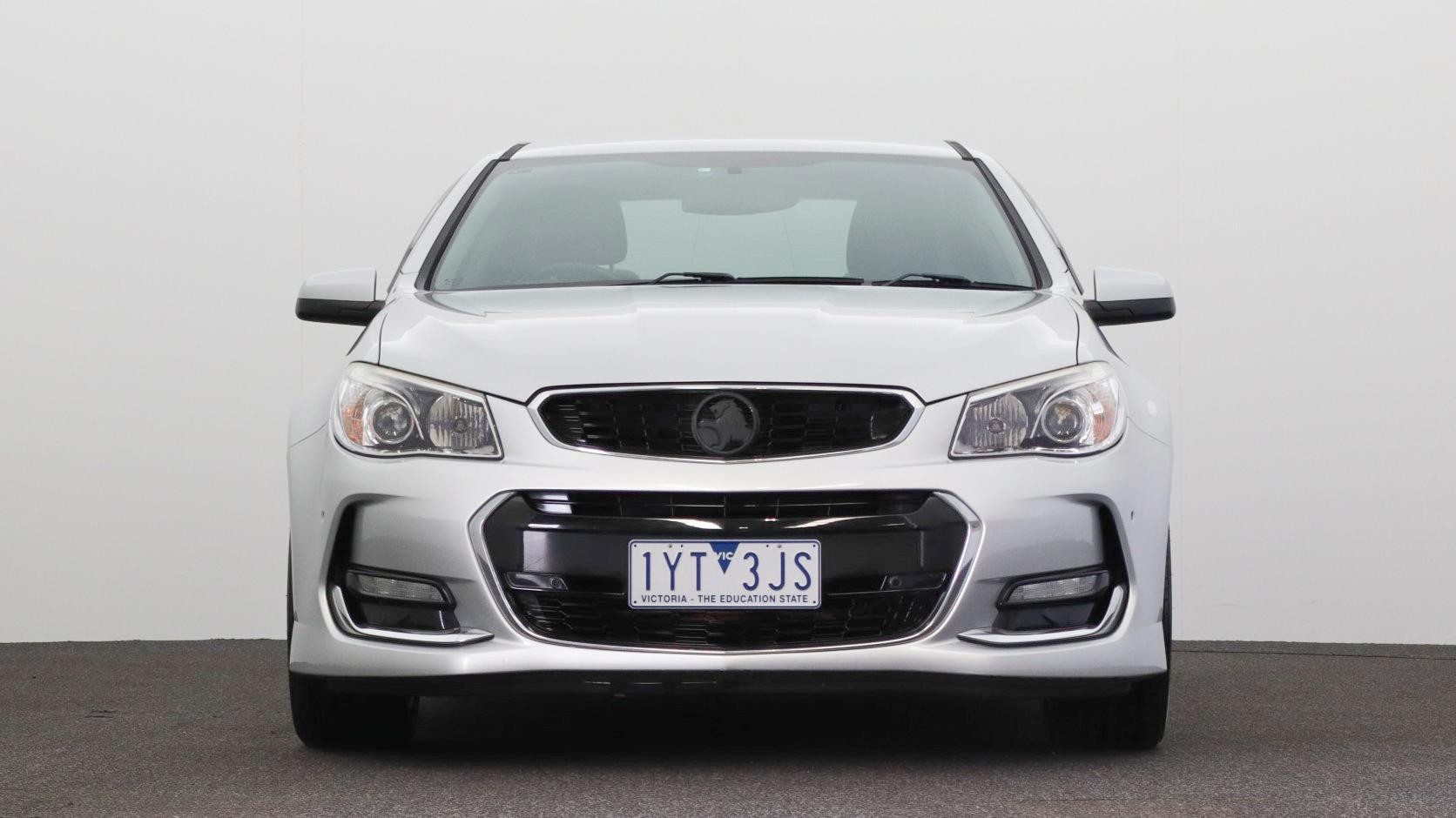 Holden Commodore image 2