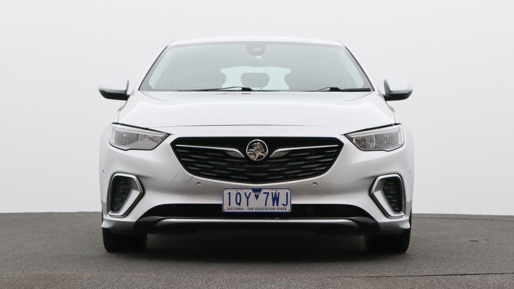 Holden Commodore image 2