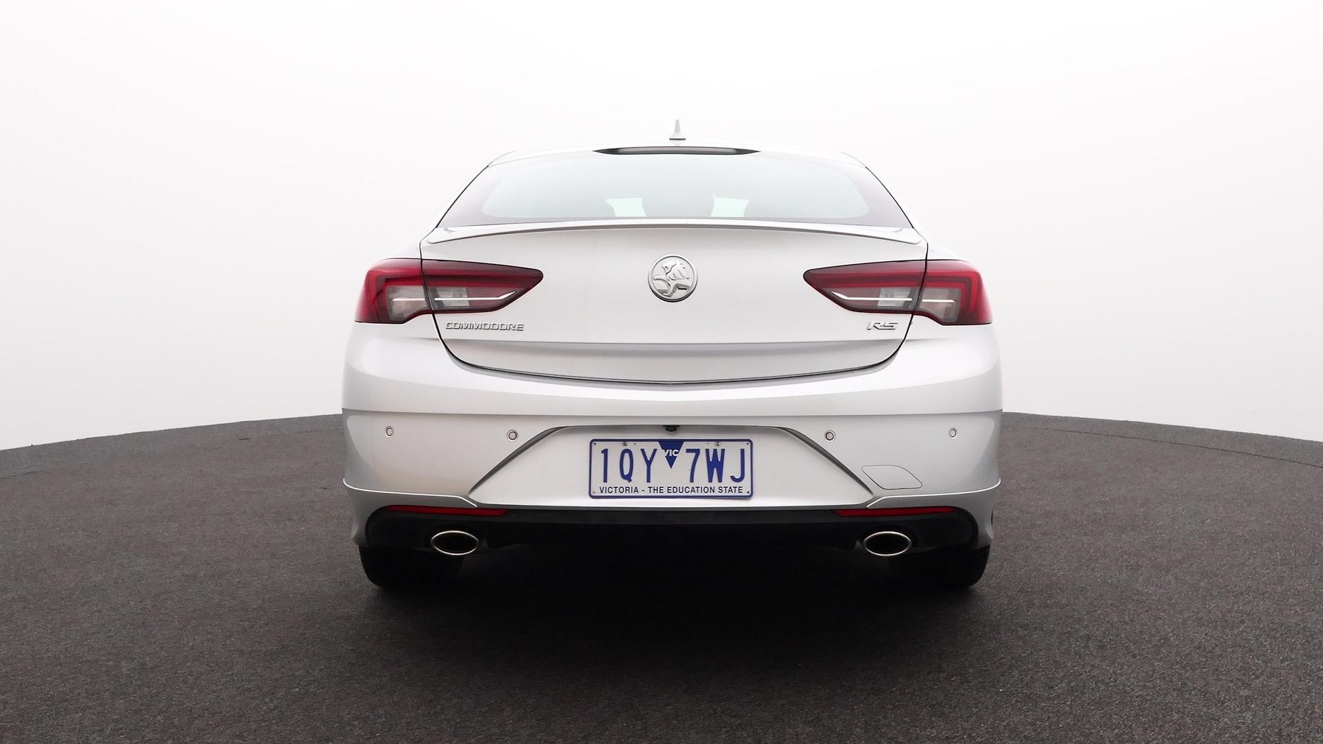 Holden Commodore image 3
