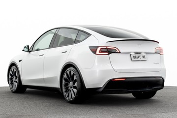 https://dvg-vehicle-assets.s3.amazonaws.com/N1024/4uetzr02ajigfbmclks50ybm8.jpg