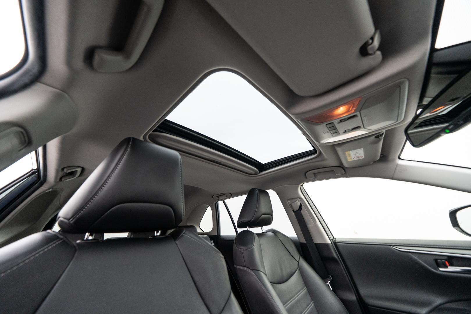 Toyota Rav4 image 4