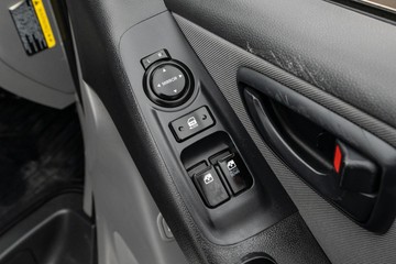 https://dvg-vehicle-assets.s3.amazonaws.com/N1030/bgrf26z7i7bdo8ejw1vz8roit.jpg