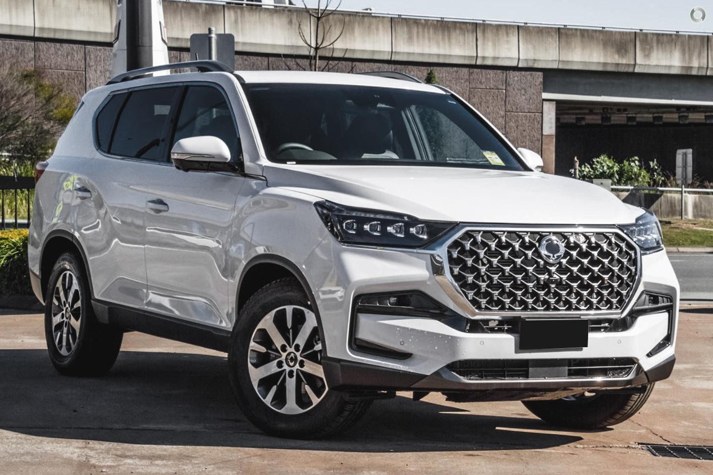 Kgm Ssangyong Rexton image 1