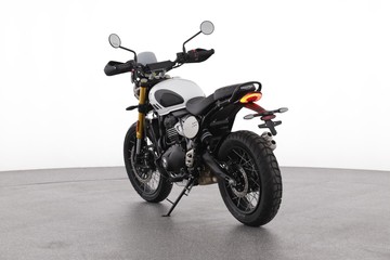 https://dvg-vehicle-assets.s3.amazonaws.com/SCRMXCWHITE/blo8pr4xyuz02jm7jeq62z4p2.jpg