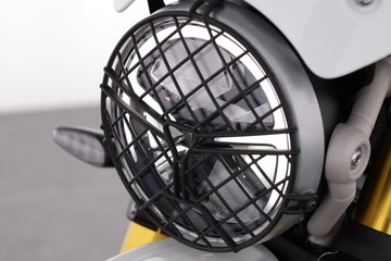 https://dvg-vehicle-assets.s3.amazonaws.com/SCRMXCWHITE/df8rtd49cm2yas06h9xzqw9ta.jpg