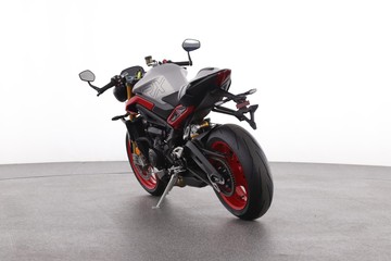 https://dvg-vehicle-assets.s3.amazonaws.com/STREEET765RX/2oey7z7mbpgaythddxkk4bm84.jpg