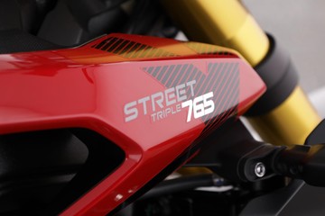 https://dvg-vehicle-assets.s3.amazonaws.com/STREEET765RX/f3wlsoindbx865vu14yla1cm8.jpg