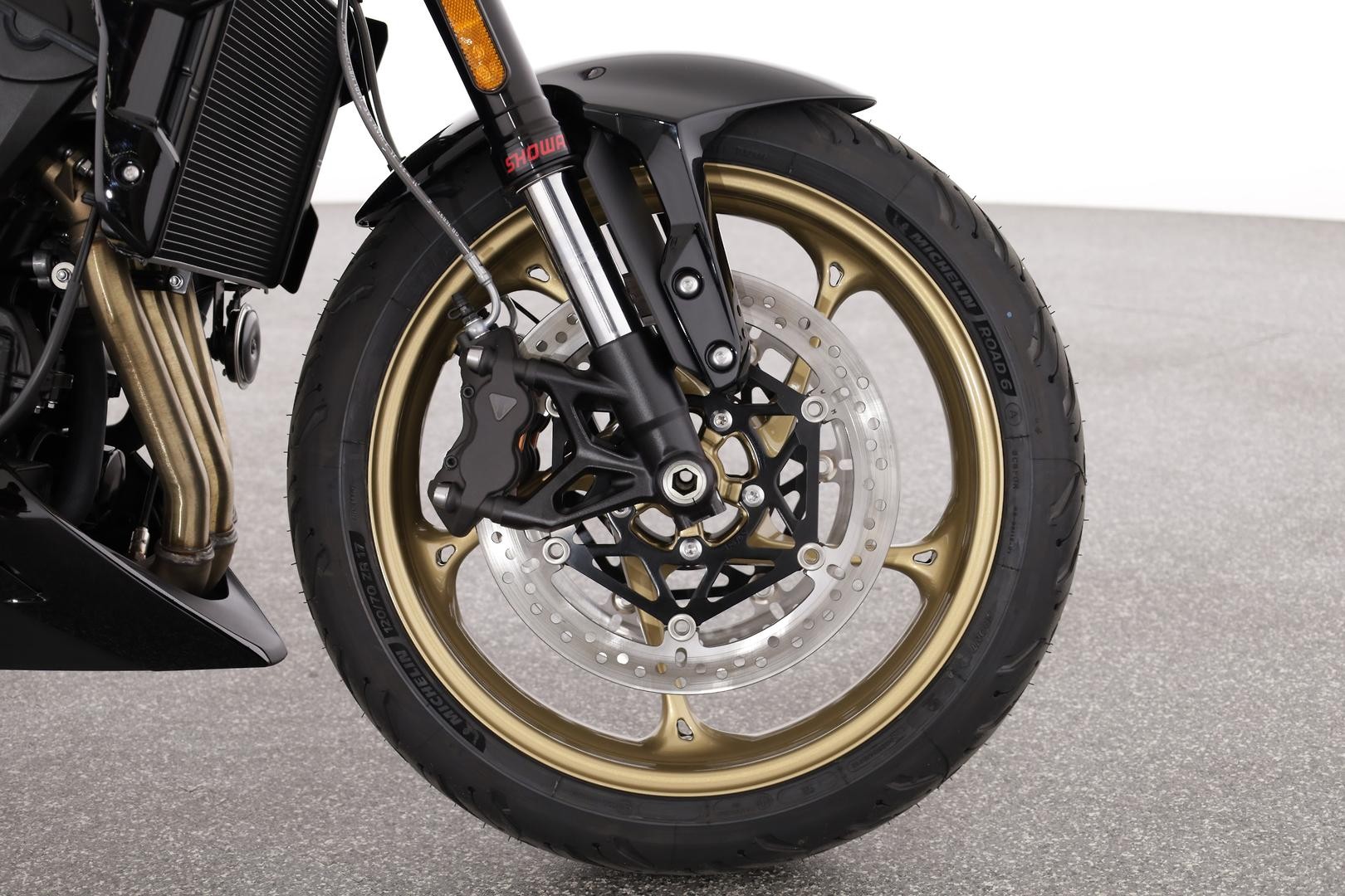 Triumph Trident 800 image 4