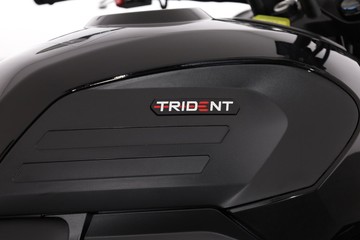 https://dvg-vehicle-assets.s3.amazonaws.com/TRIBLACK/31z632lcjd2uq9pa0kyvam3o7.jpg